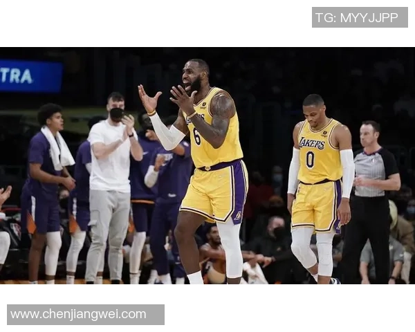 2020年NBA西部决赛首场对决掘金与湖人精彩回放分析